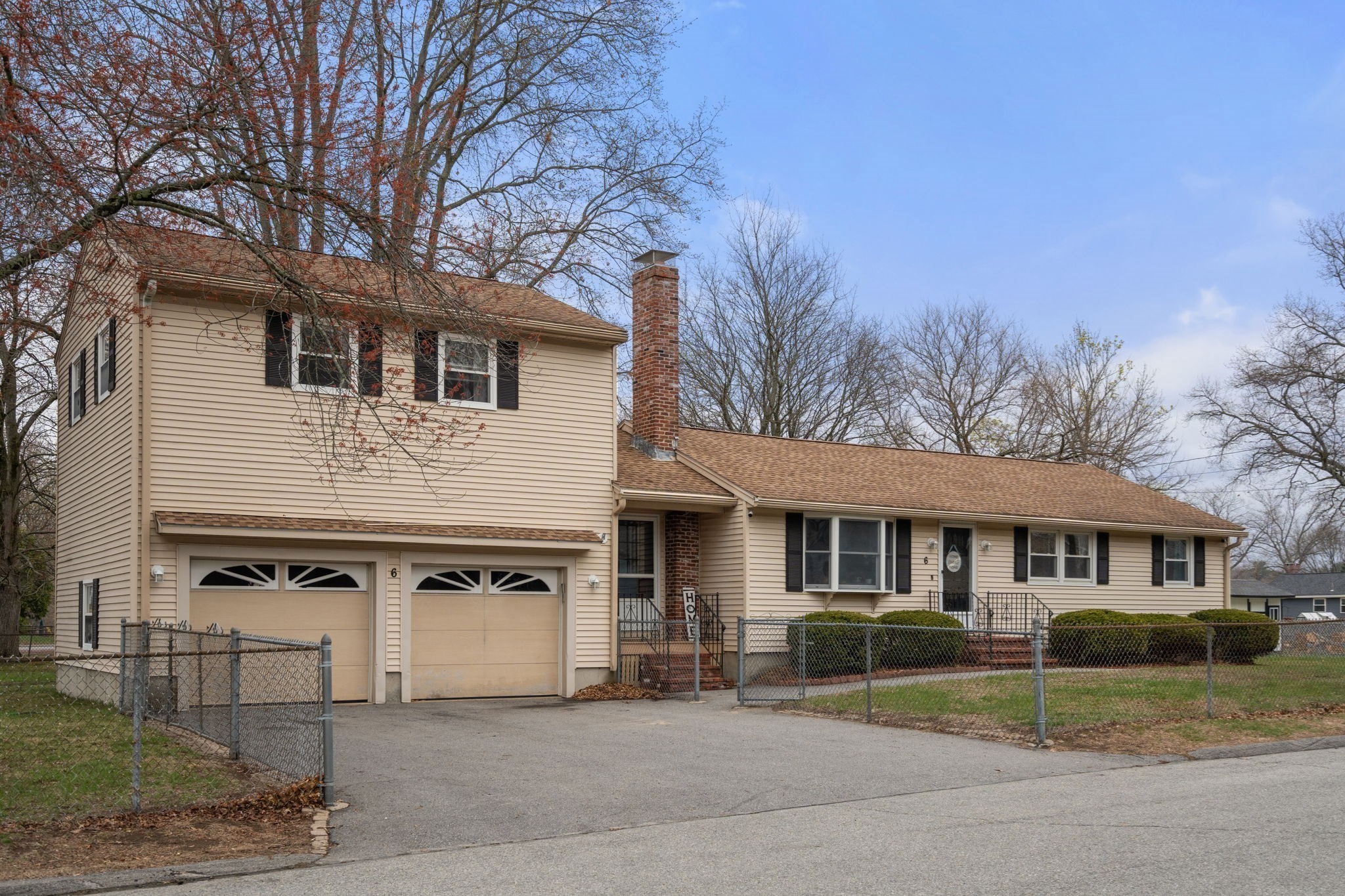 6 Broadview Rd, Lowell, MA 01852