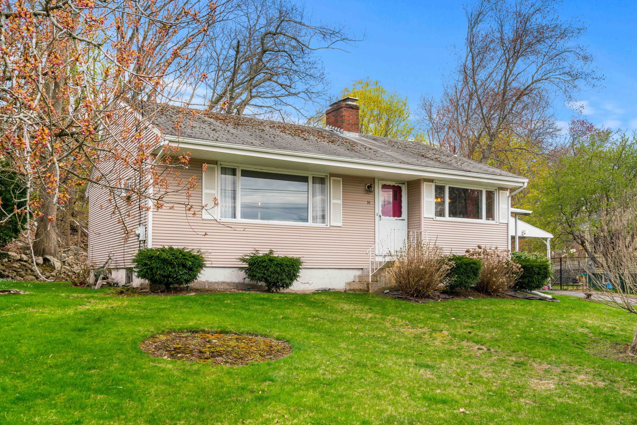 14 Wilson Rd, Wakefield, MA 01880