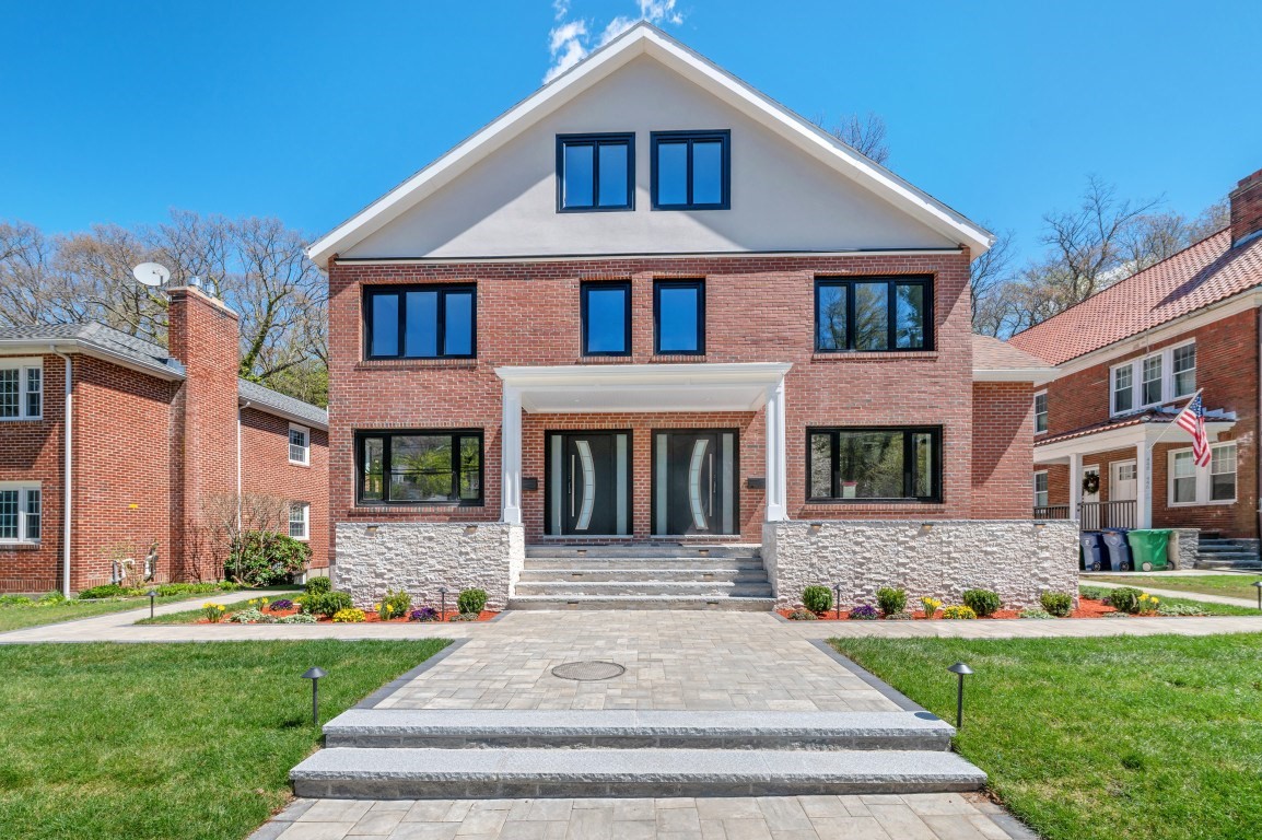 444 Lowell Ave Unit 444, Newton, MA 02460