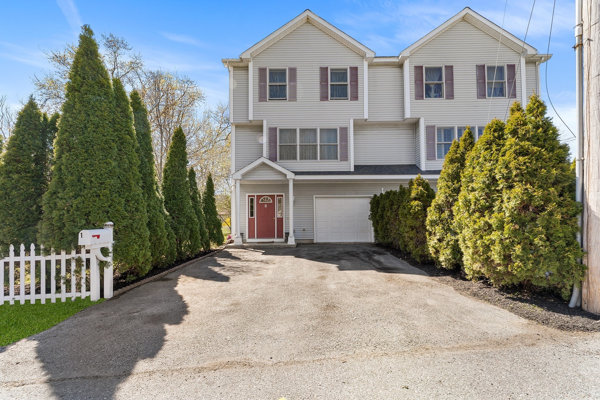1 Hayward St Unit 1, Ipswich, MA 01938