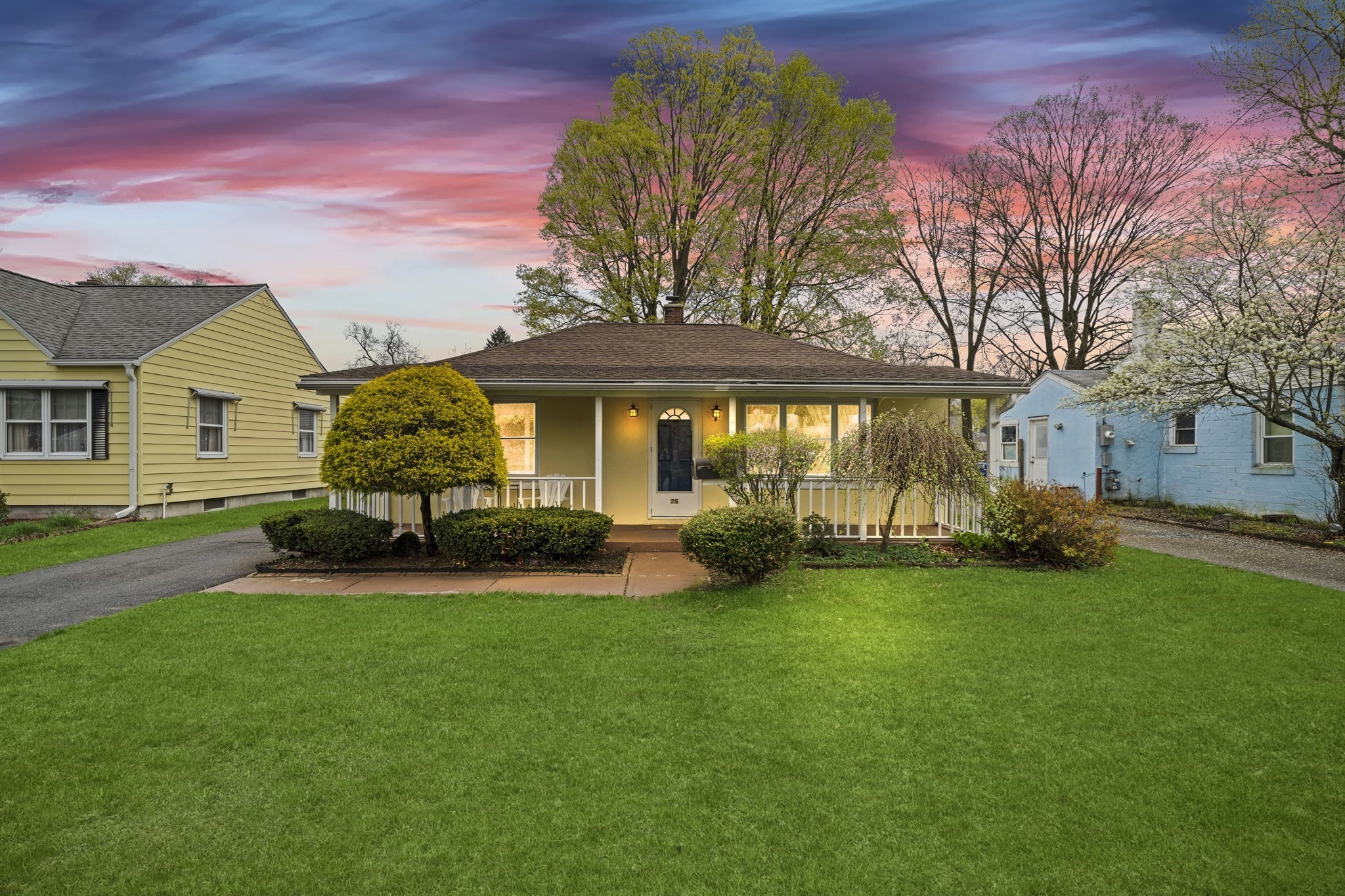 75 Garland St, Springfield, MA 01118