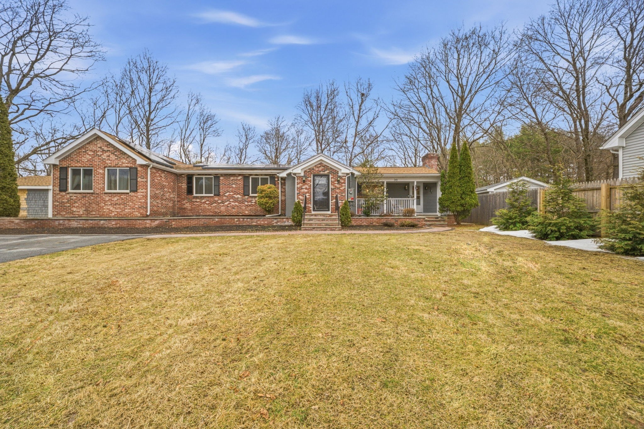 30 Glendale Ave, Uxbridge, MA 01569