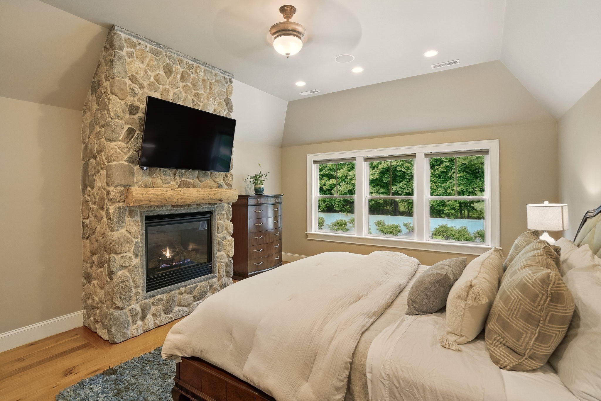 4 Abbott Ln, Bedford, MA 01730 - Image 19