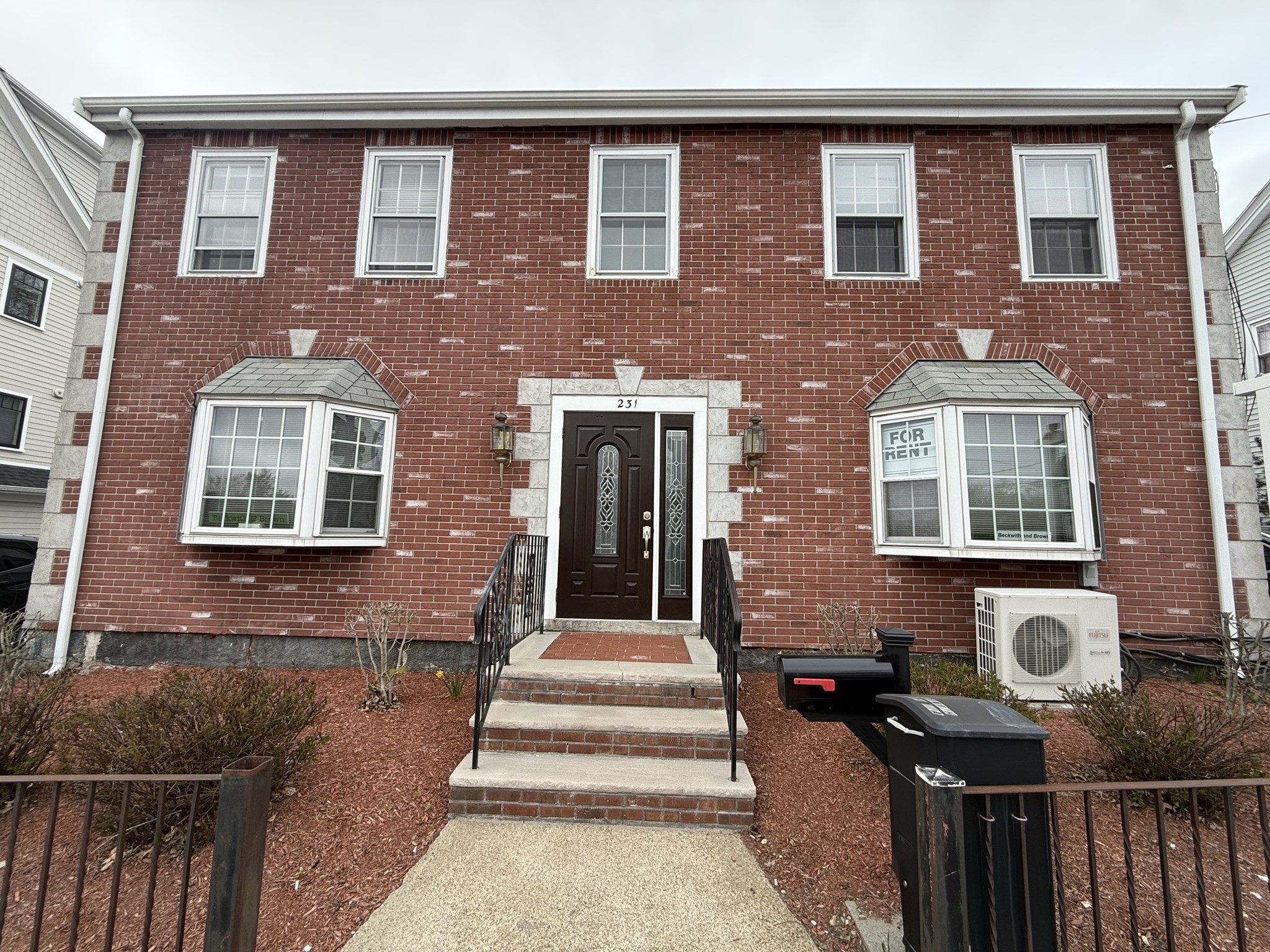 231 Bussey St, Dedham, MA 02026