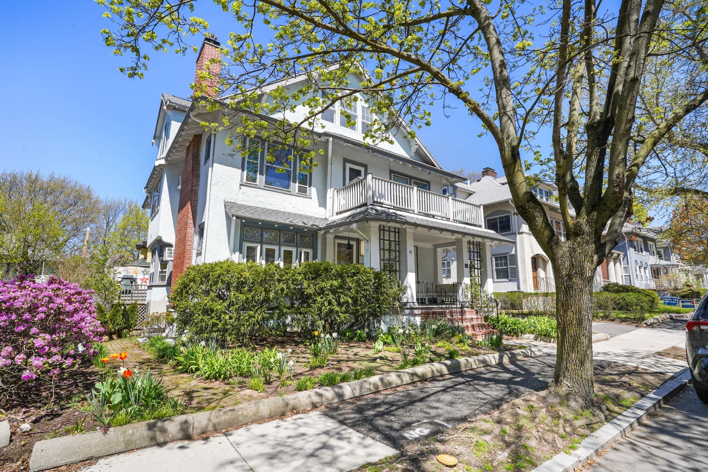 33 Russell Street Unit 1, Brookline, MA 02446