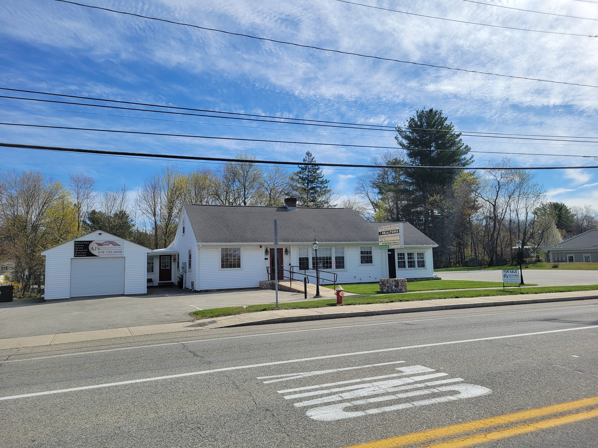 1565 Lakeview Avenue, Dracut, MA 01826