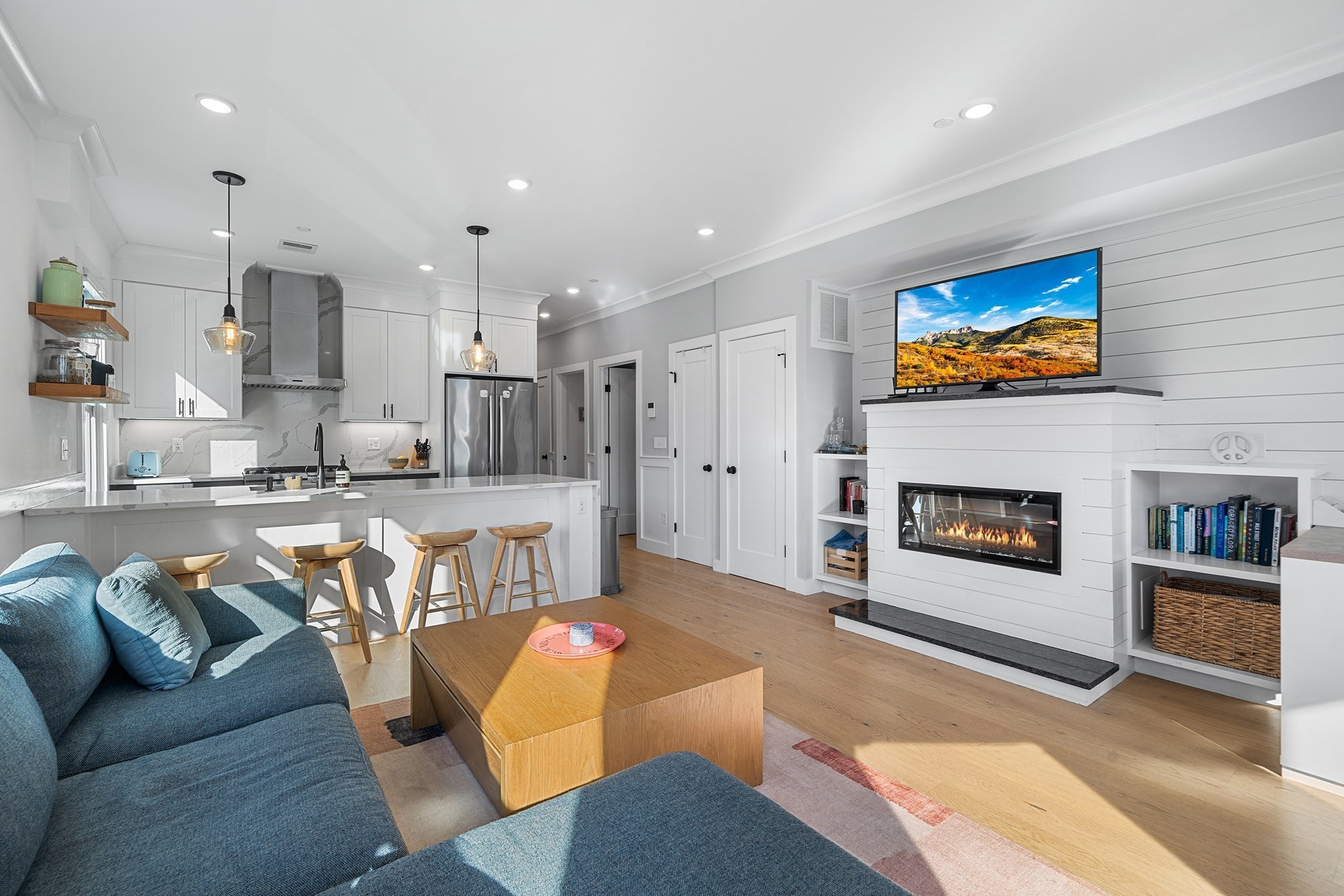 111 Beacon St Unit B, Somerville, MA 02143