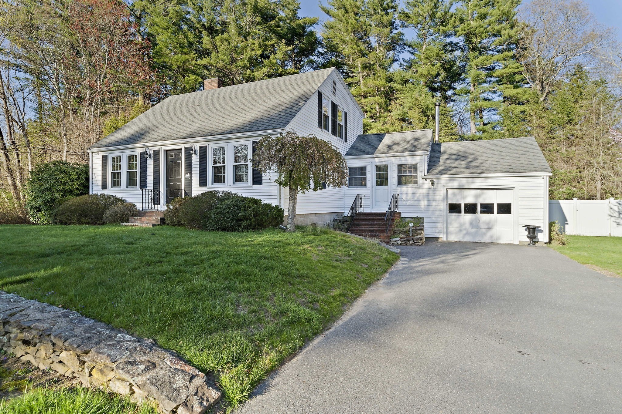 63 Reed St, Hanson, MA 02341