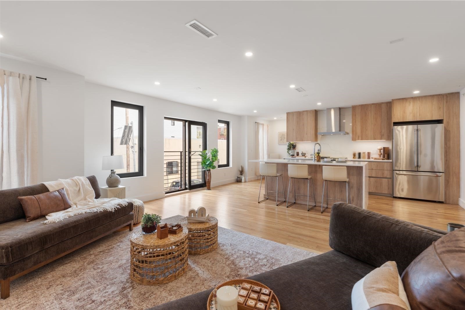 6 Gen Devine Wy Unit 1, South Boston, Boston, MA 02127