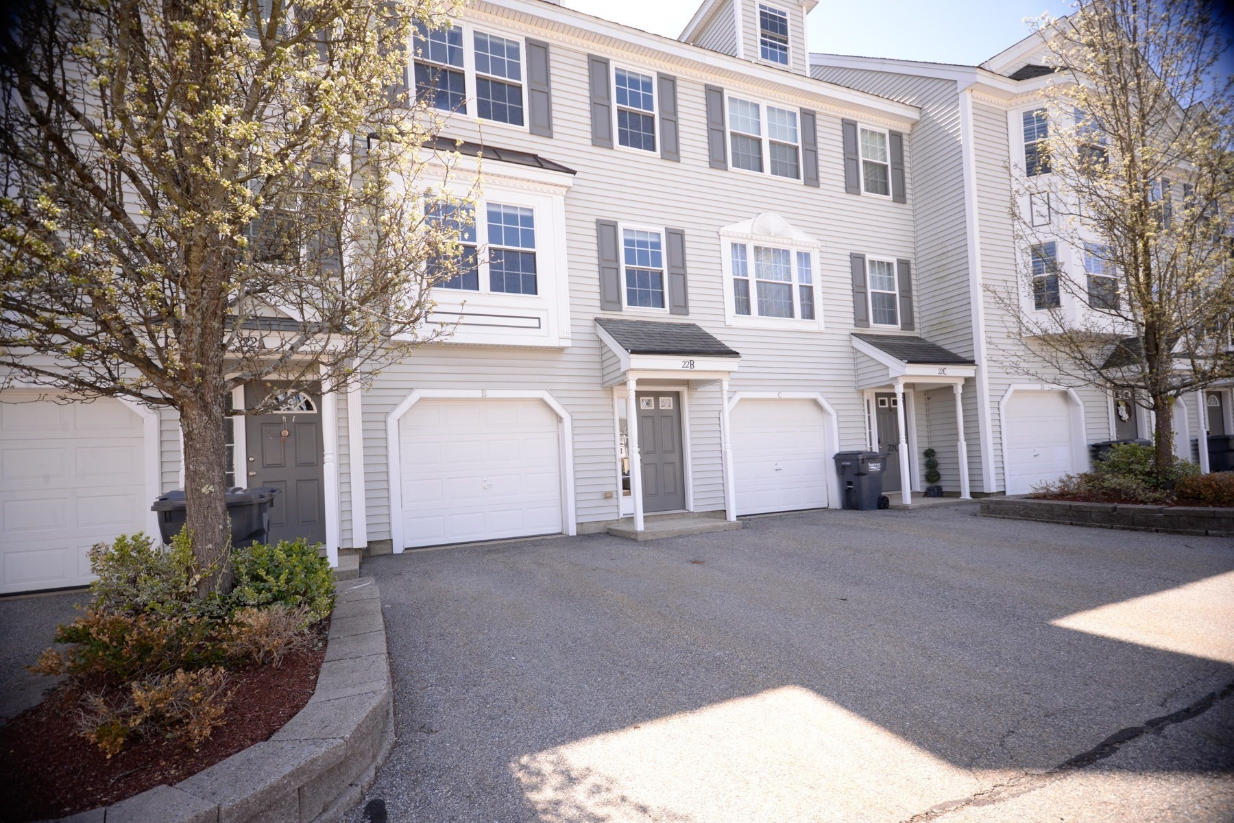 22 Merrimac Way Unit B, Tyngsborough, MA 01879