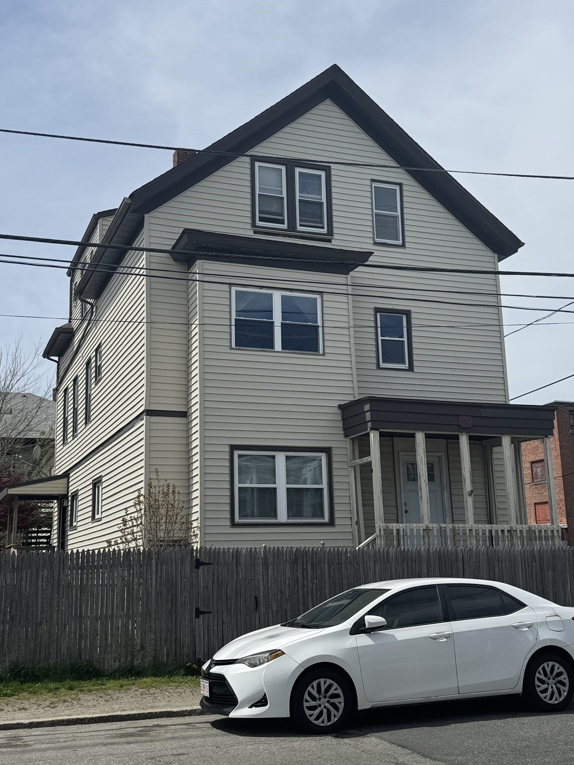 147 Jefferson St, Fall River, MA 02721