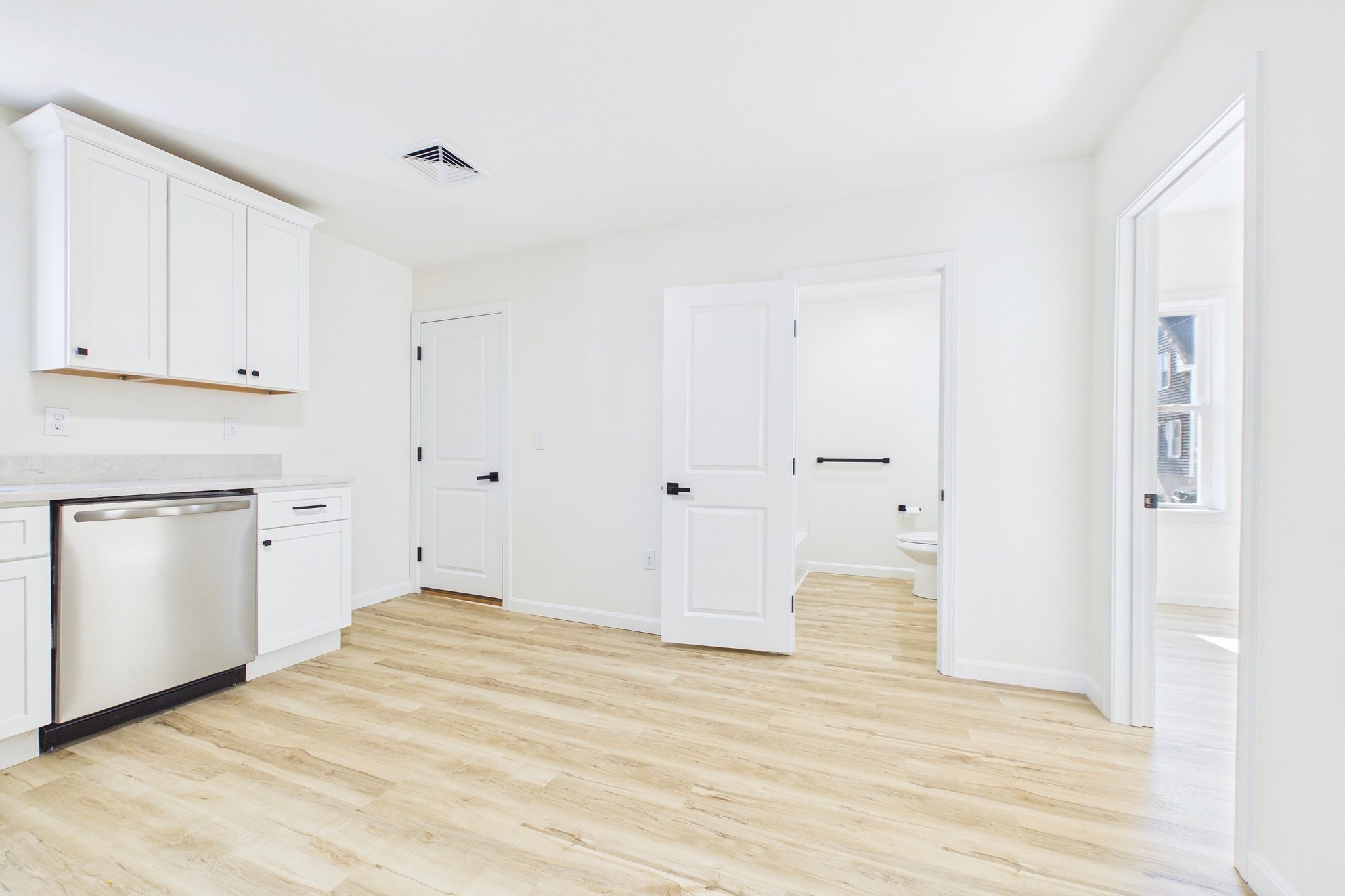 33 Crapo St., New Bedford, MA 02740 - Image 7