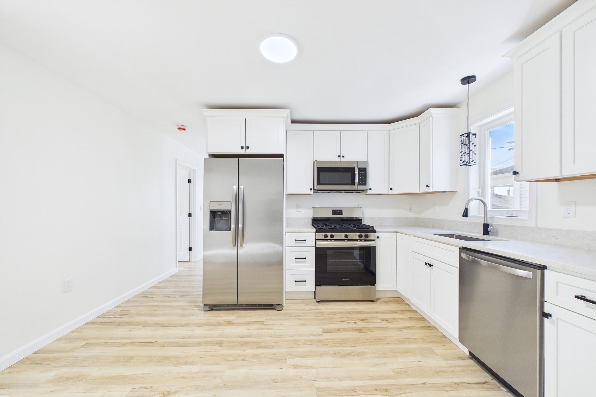 33 Crapo St., New Bedford, MA 02740 - Image 9
