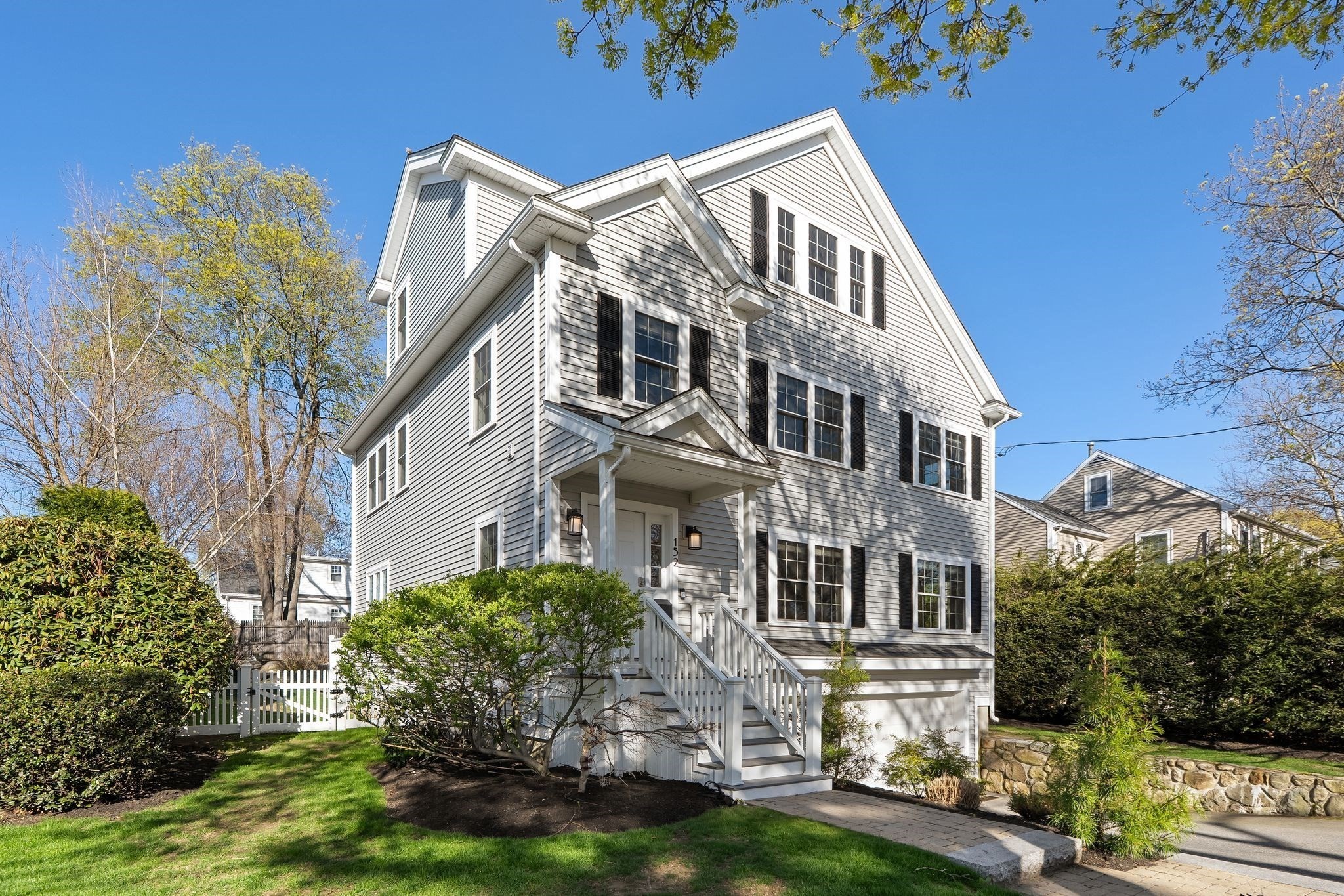 152 Charlton St, Arlington, MA 02476