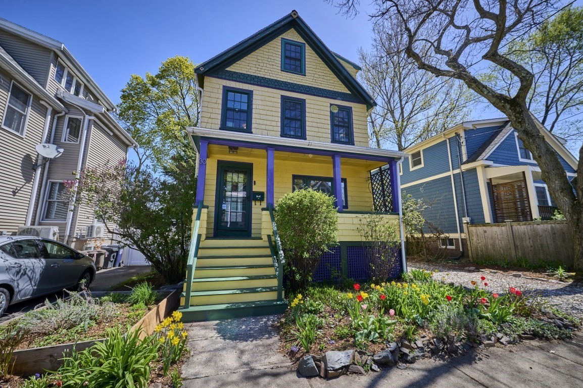 30 Brookford St, Cambridge, MA 02140