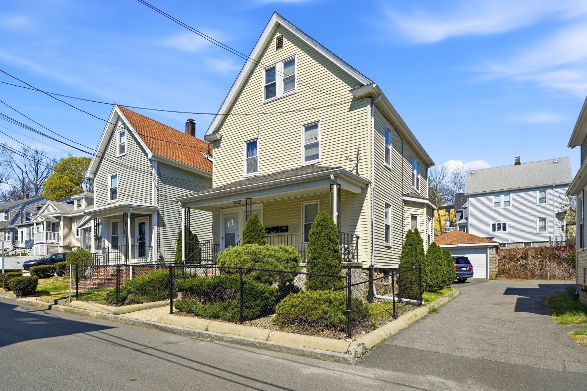 8 Rockwell Ter, Malden, MA 02148