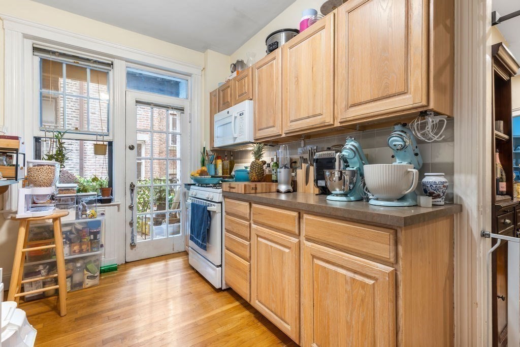 21 Sutherland Rd Unit 6, Boston College, Boston, MA 02135 - Image 18