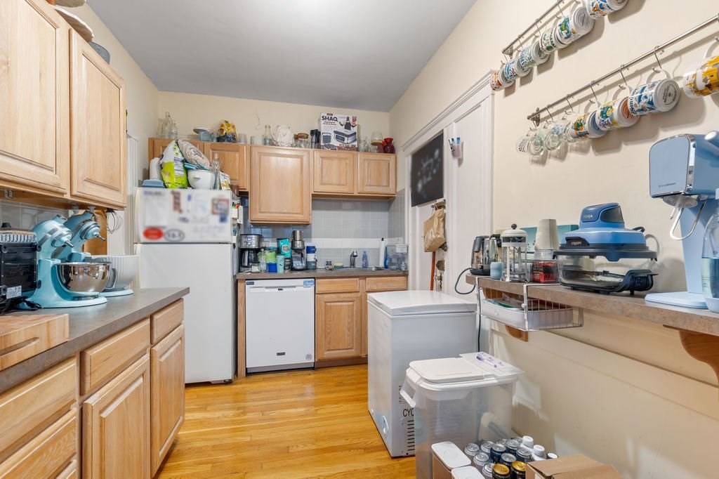 21 Sutherland Rd Unit 6, Boston College, Boston, MA 02135 - Image 19