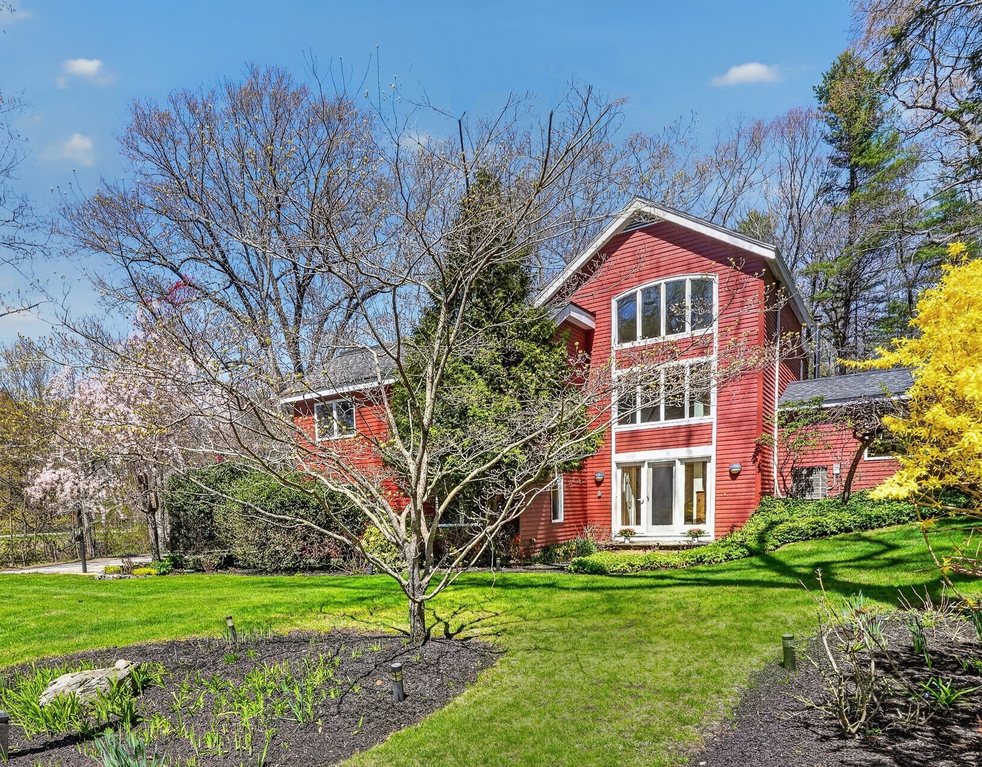 15 Mackintosh Lane, Lincoln, MA 01773