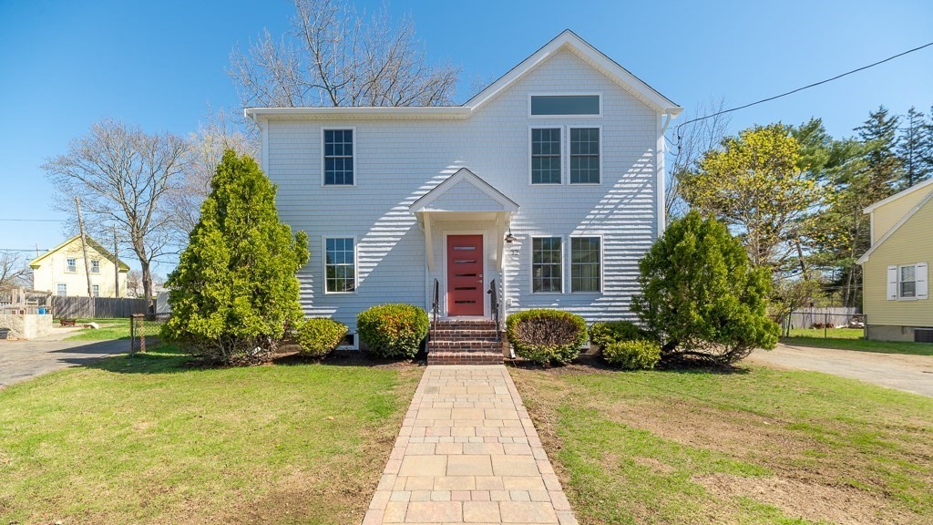 32 Lexington Drive, Beverly, MA 01915