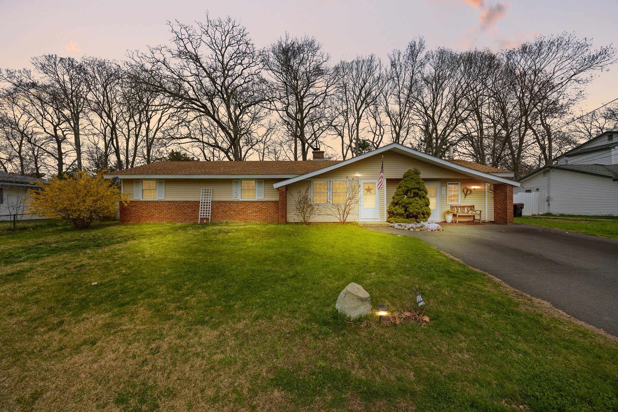 172 Lisa Dr, Brockton, MA 02302