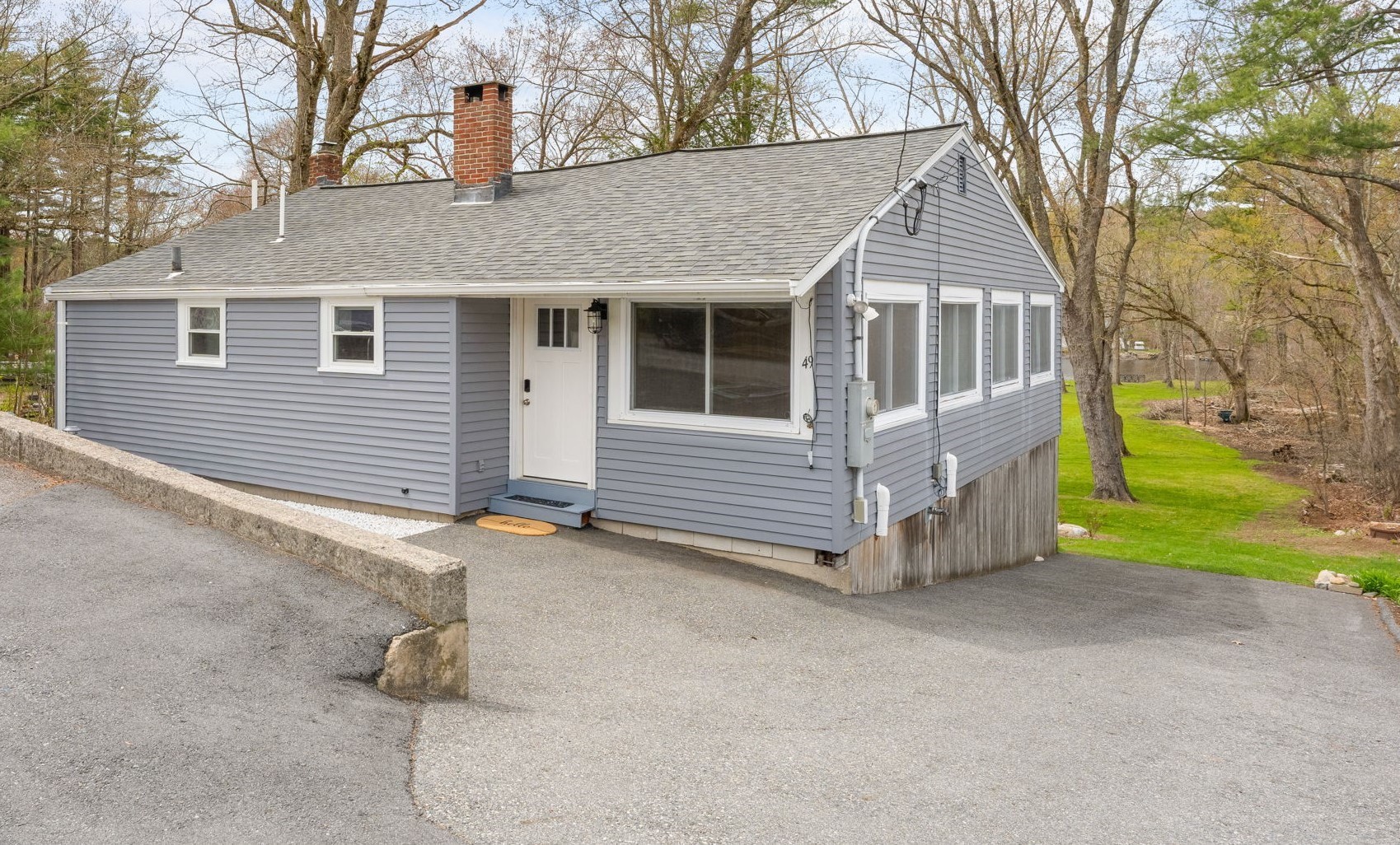 49 Ossamequin Rd, Billerica, MA 01821