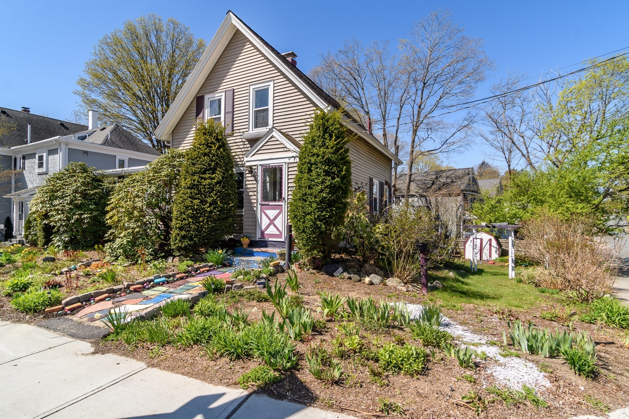 128 N Main St, Natick, MA 01760