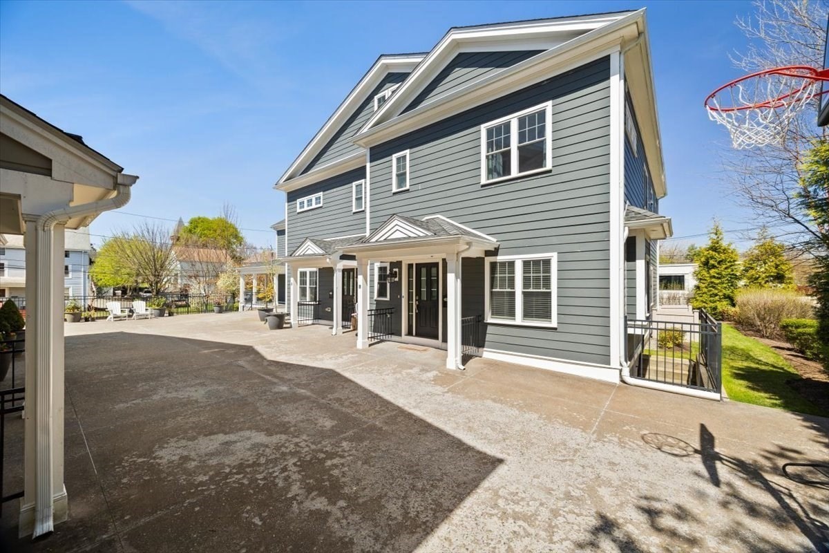 20 Dalby St Unit 20, Newton, MA 02458