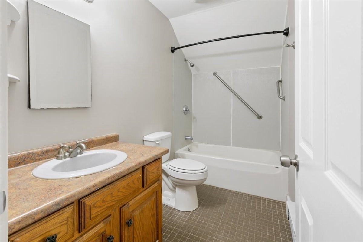 33 Garfield St, Lawrence, MA 01843 - Image 16