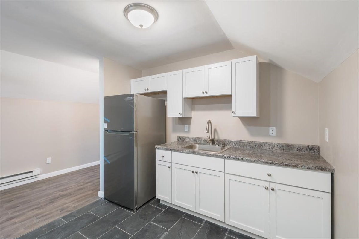 33 Garfield St, Lawrence, MA 01843 - Image 3