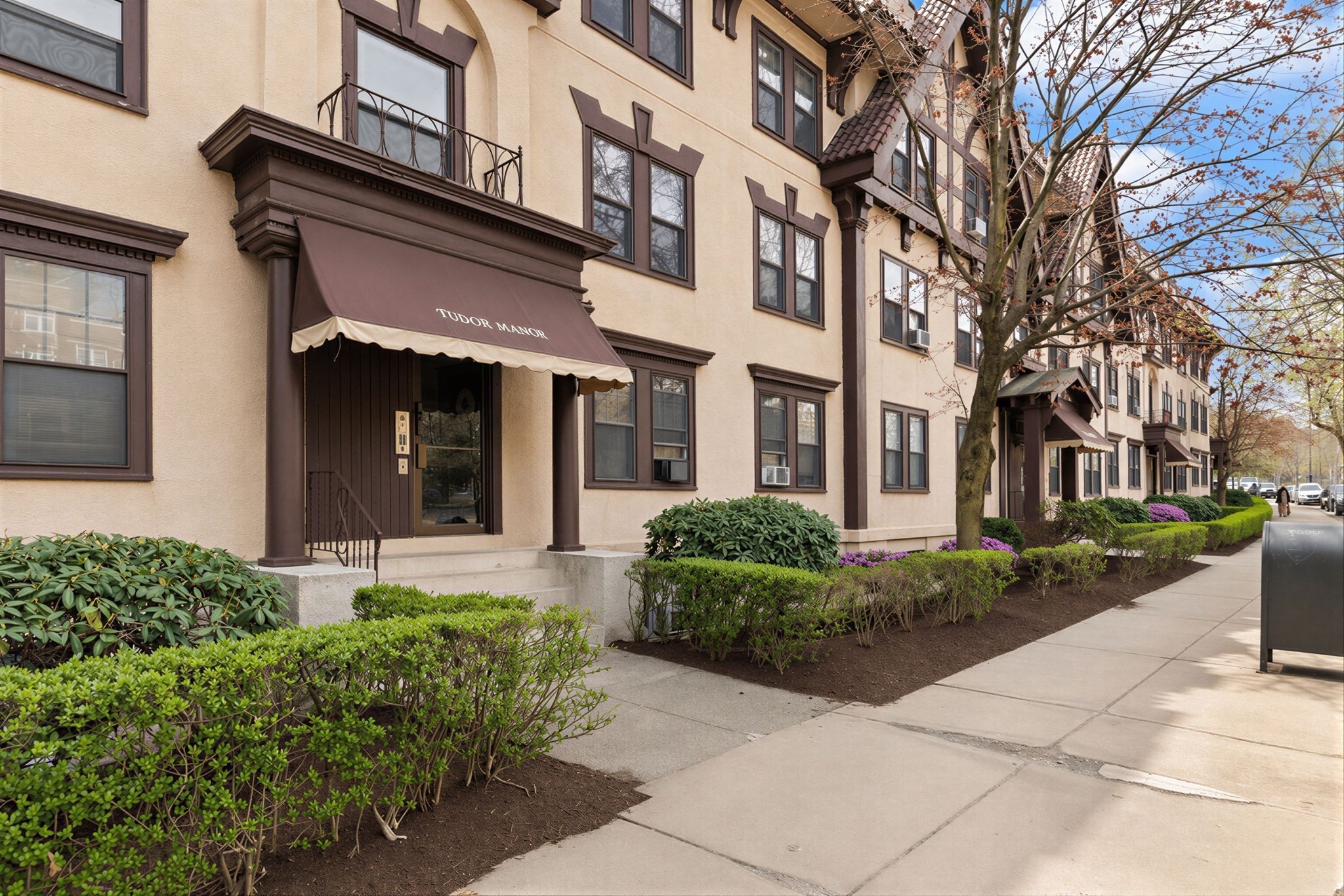 1718 Commonwealth Ave Unit 8, Boston College, Boston, MA 02135
