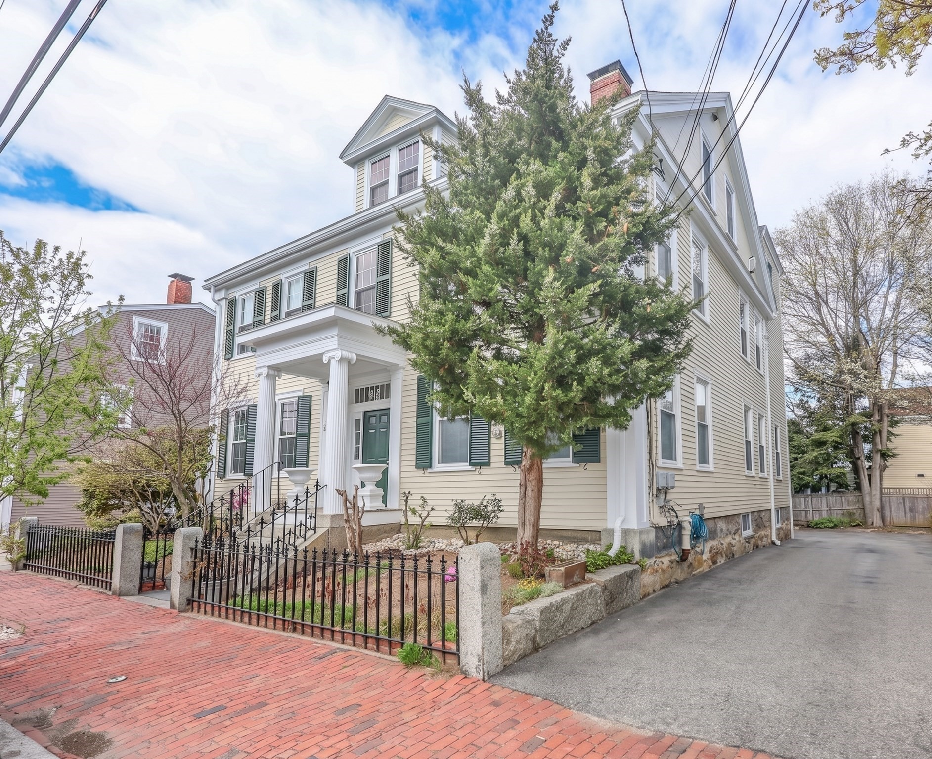3 Orange St Unit 5, Newburyport, MA 01950