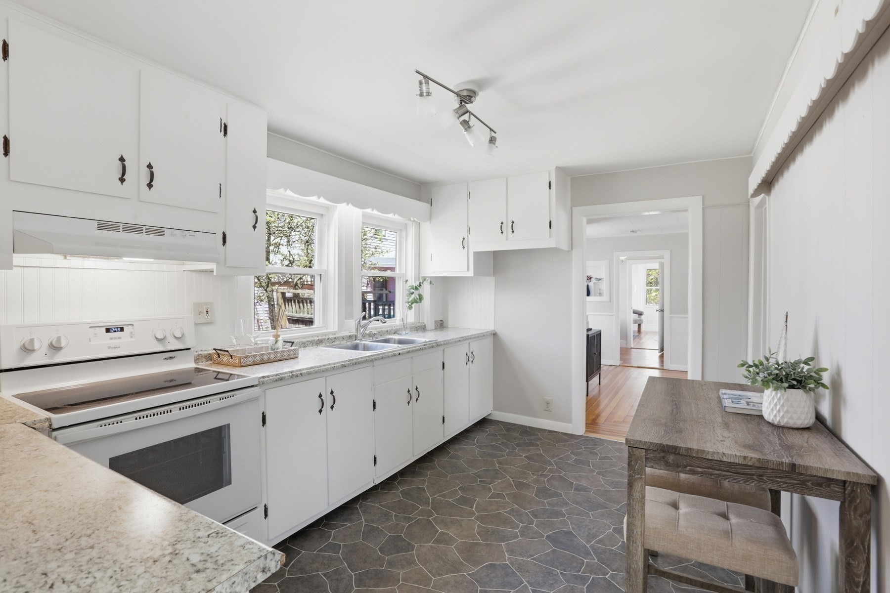 16 Pleasant Street, Salem, MA 01970 - Image 18