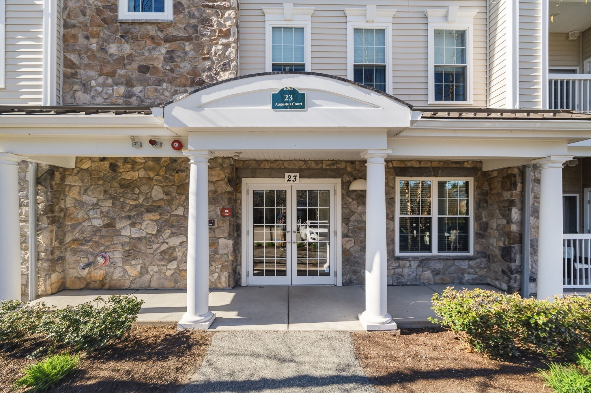 23 Augustus Court Unit 4003, Reading, MA 01867