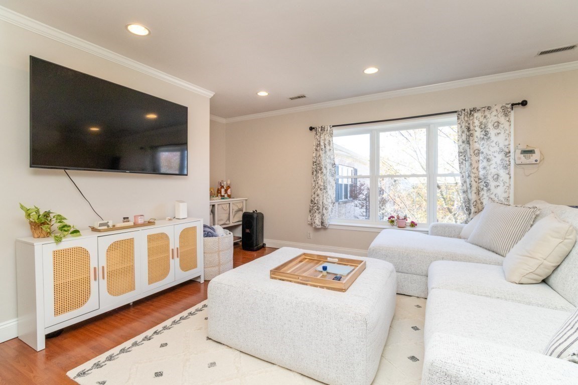 156 Newton St Unit 4, Brighton, Boston, MA 02135