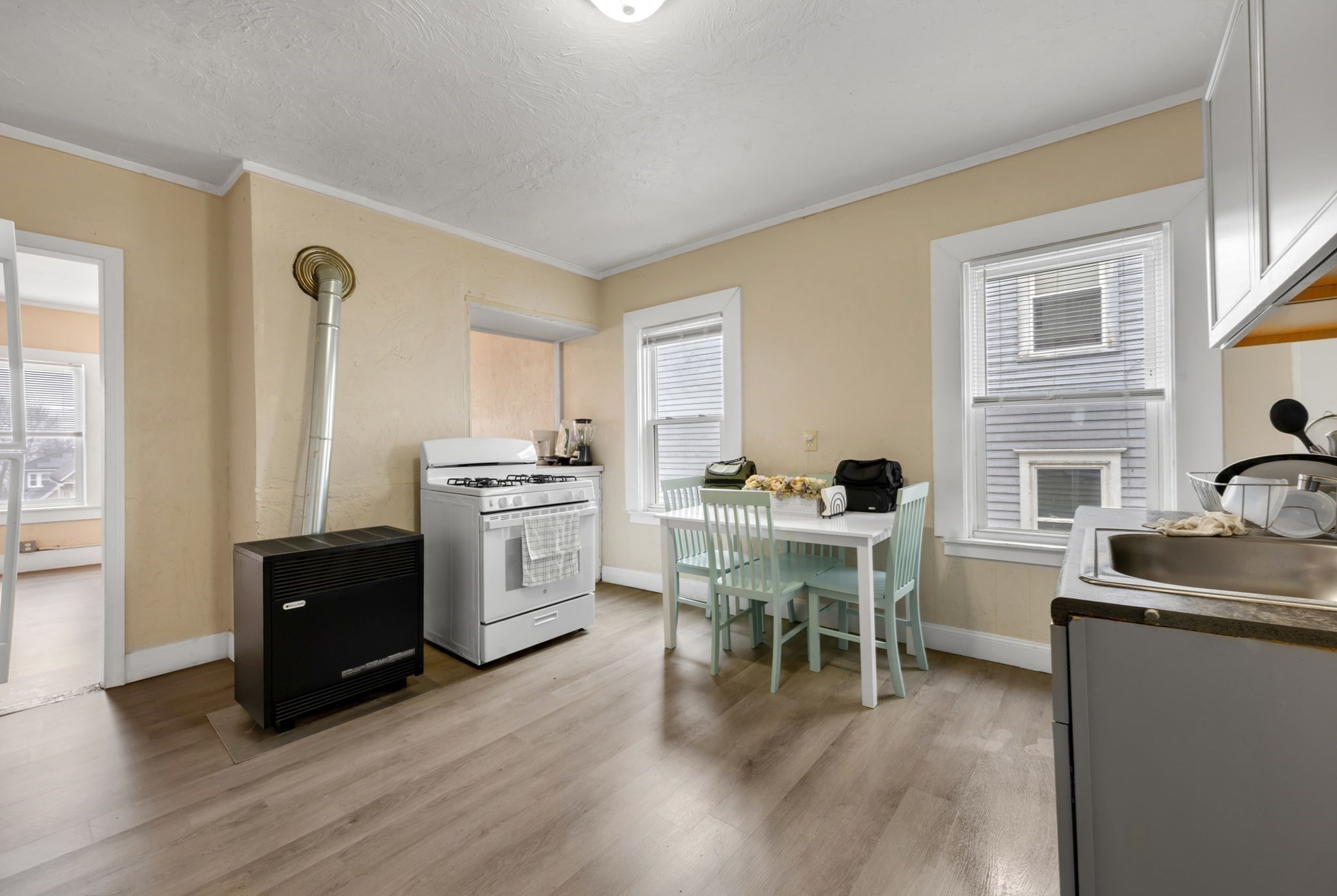 20 Mott St, Worcester, MA 01604 - Image 3
