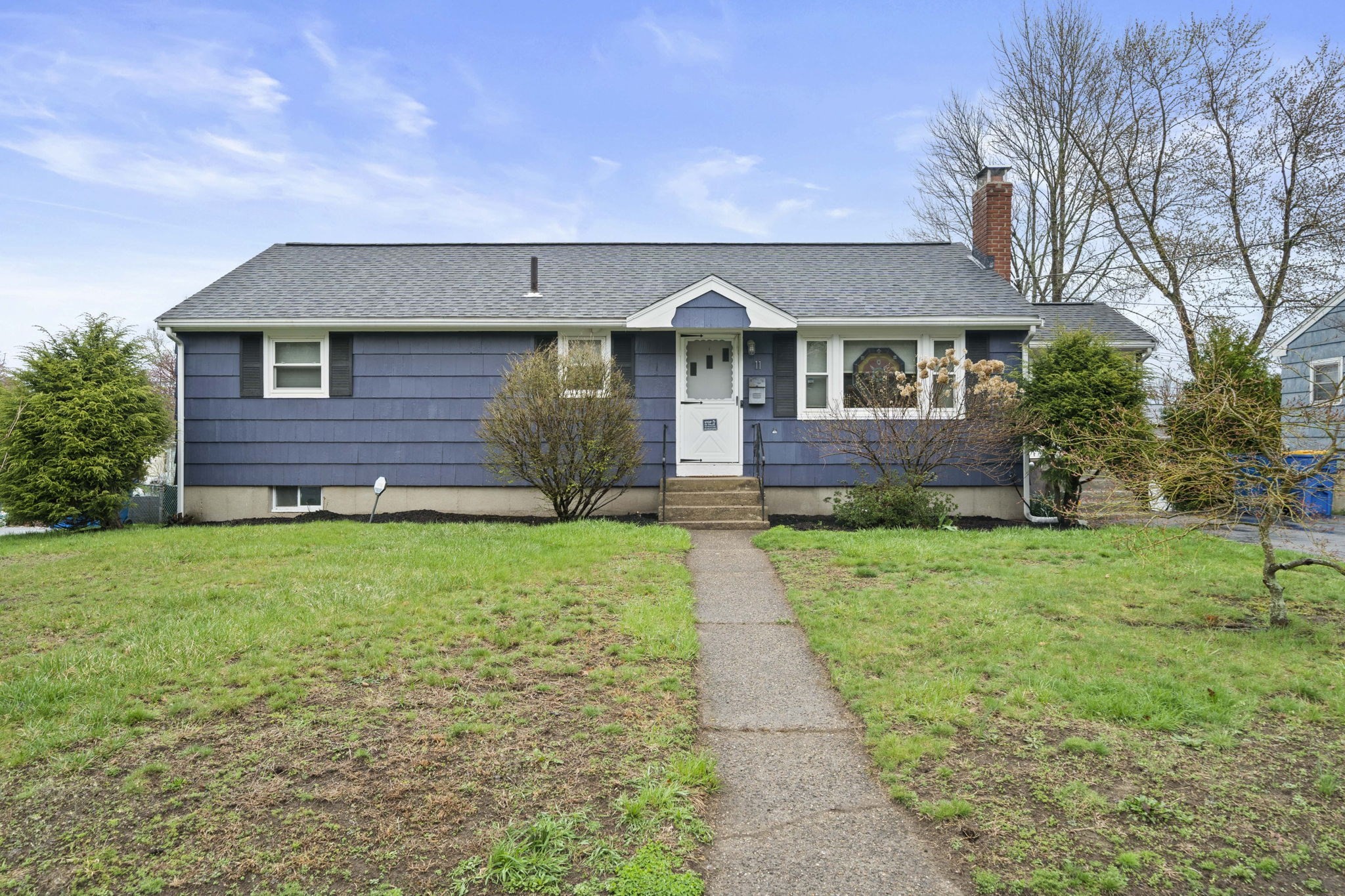 11 McAuliffe Rd, Randolph, MA 02368