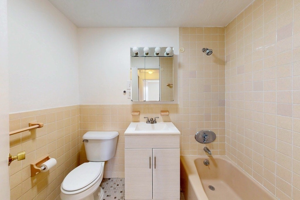 32 Whites Ave Unit D22, Watertown, MA 02472 - Image 7