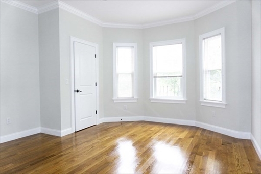 9-11 Woodside Avenue, Apt 1