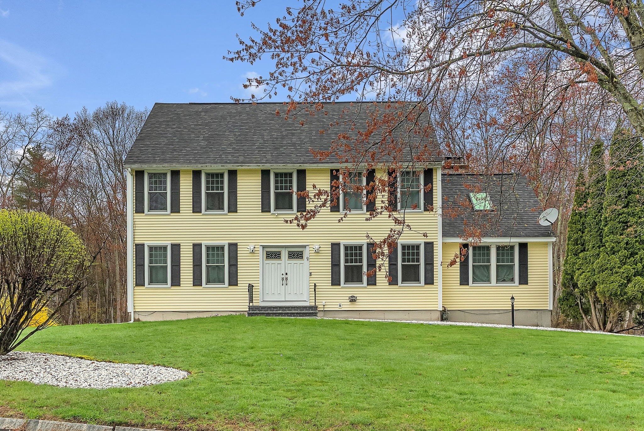 9 Balmoral Dr, Methuen, MA 01844