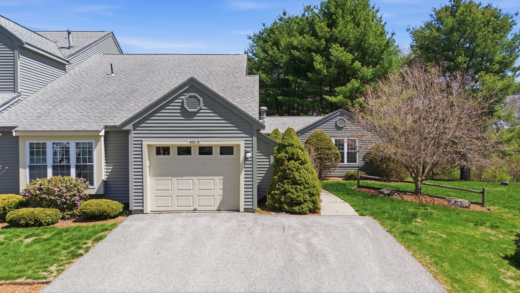 402 Ridgefield Cir Unit D, Clinton, MA 01510