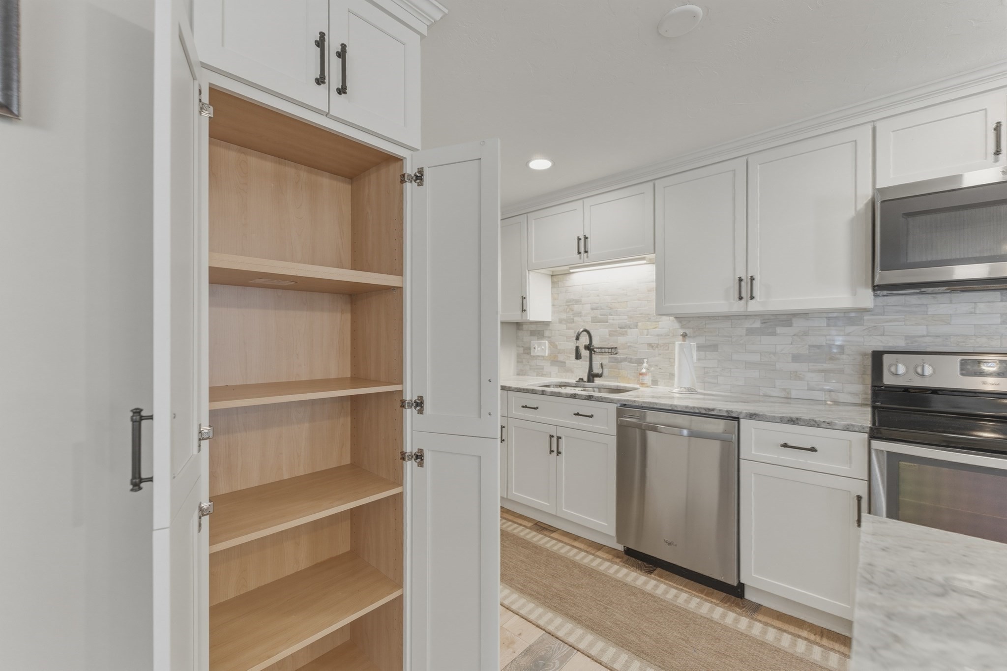 402 Ridgefield Cir Unit D, Clinton, MA 01510 - Image 15
