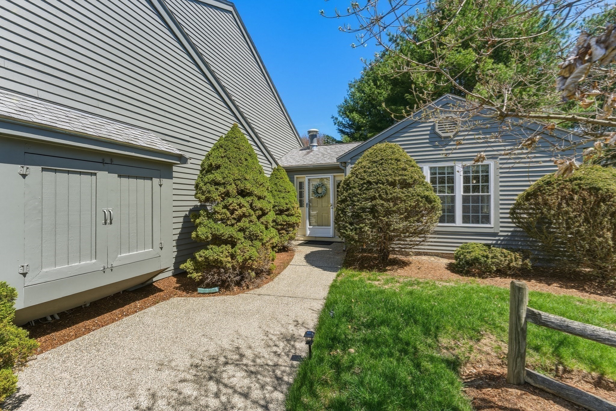 402 Ridgefield Cir Unit D, Clinton, MA 01510 - Image 6