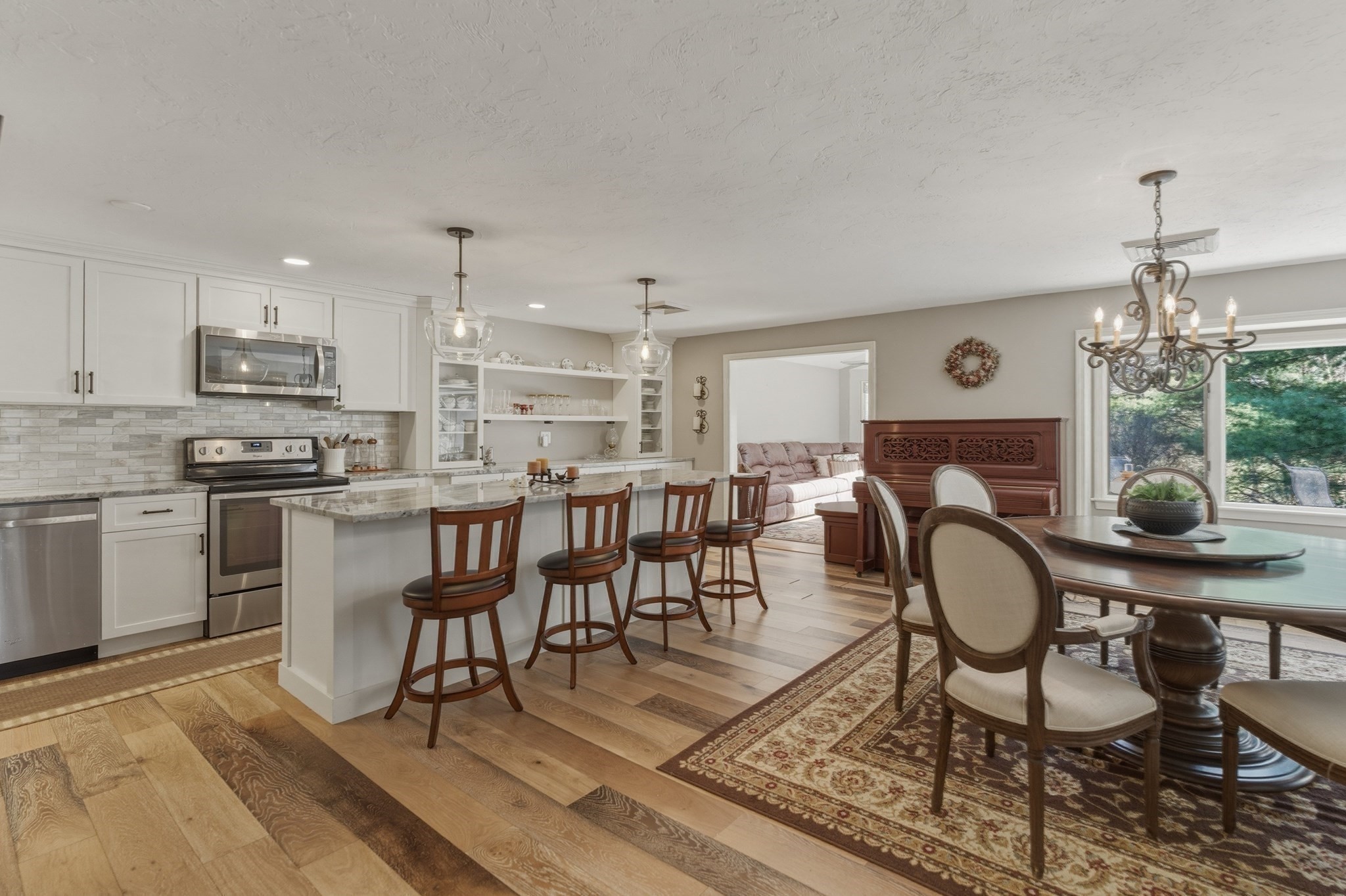 402 Ridgefield Cir Unit D, Clinton, MA 01510 - Image 7