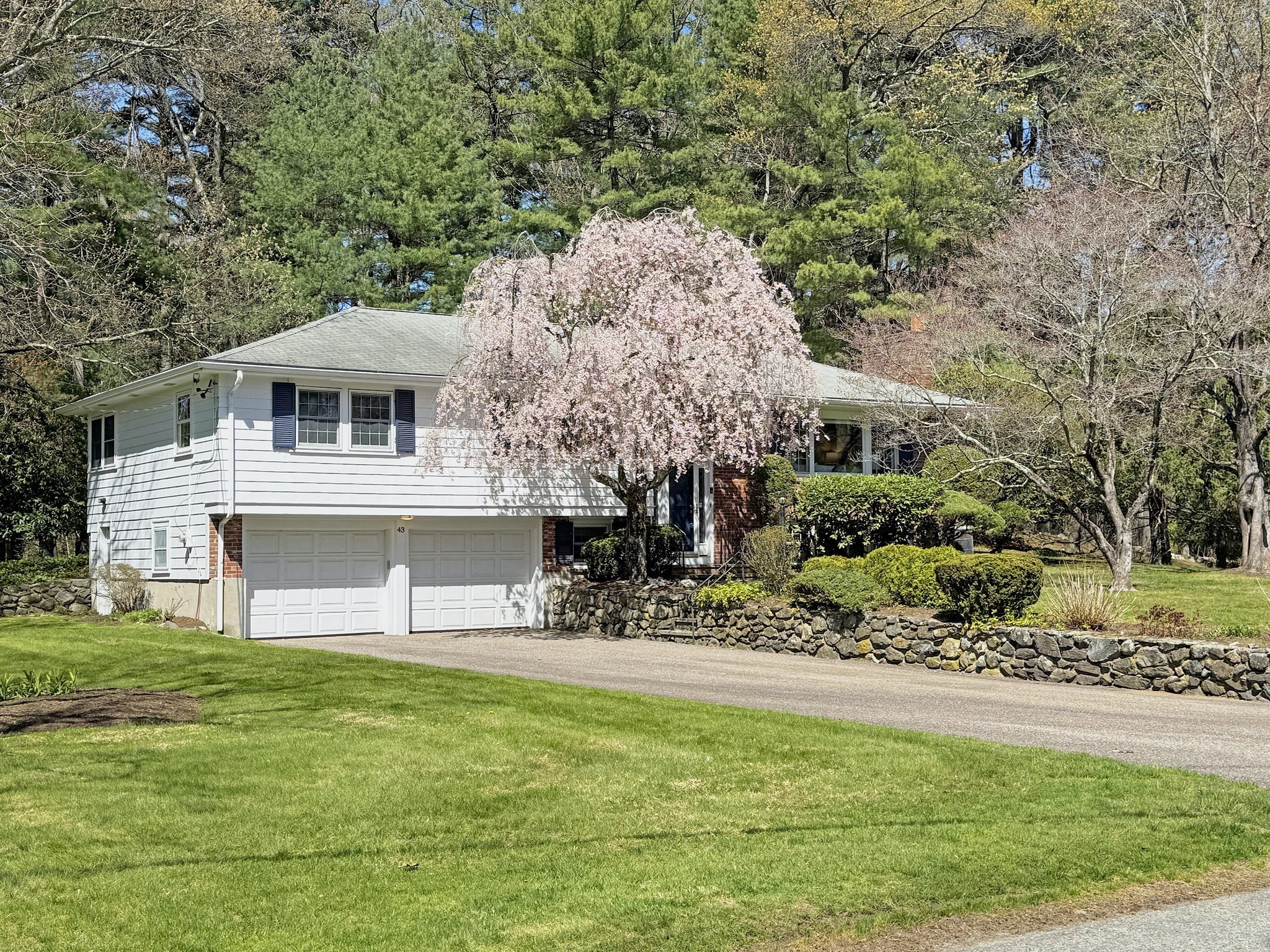 43 Sherburn Cir, Weston, MA 02493