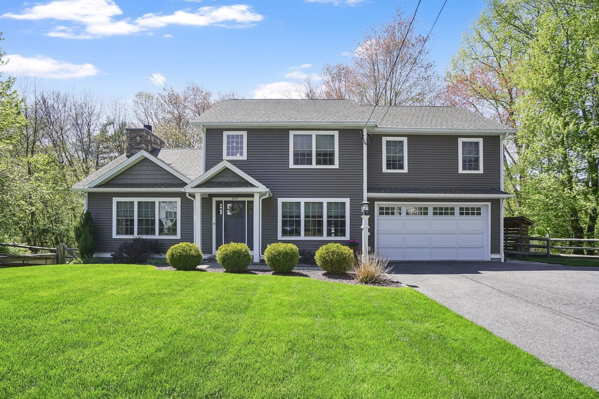 109 Booth St, Ludlow, MA 01056