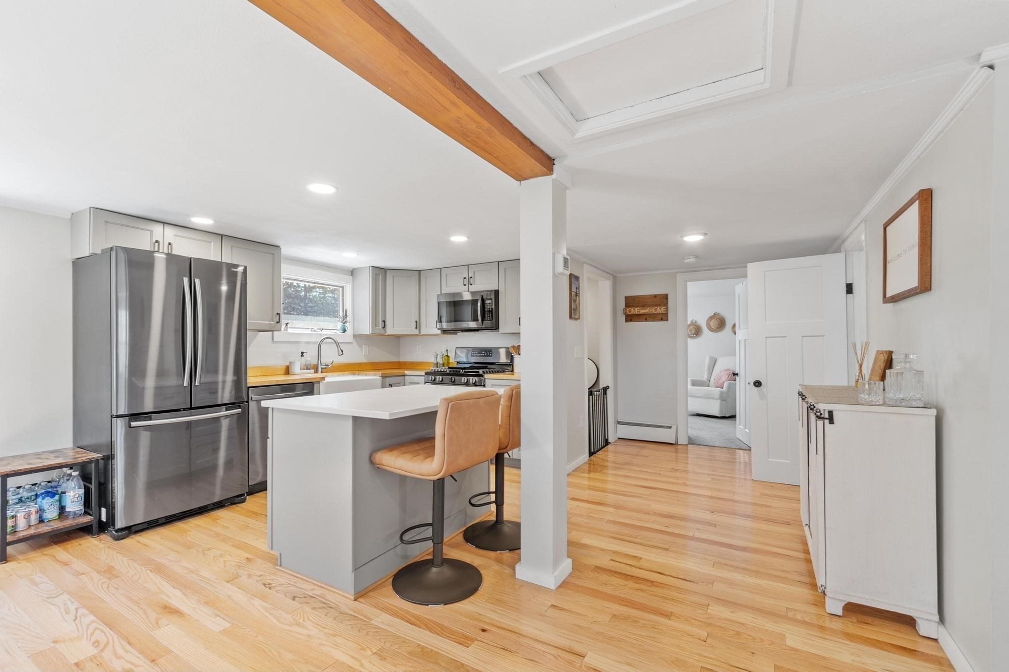 84 Hammond St, Rowley, MA 01969