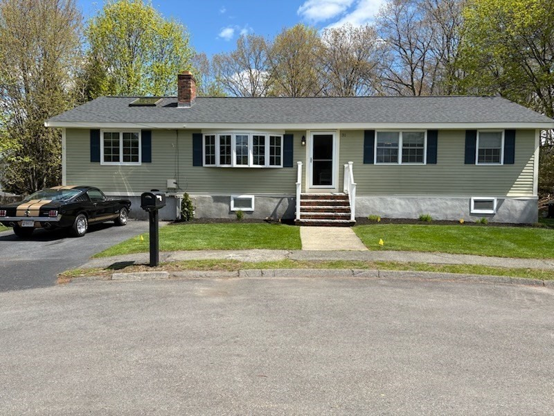 31 Columbus Rd, Woburn, MA 01801