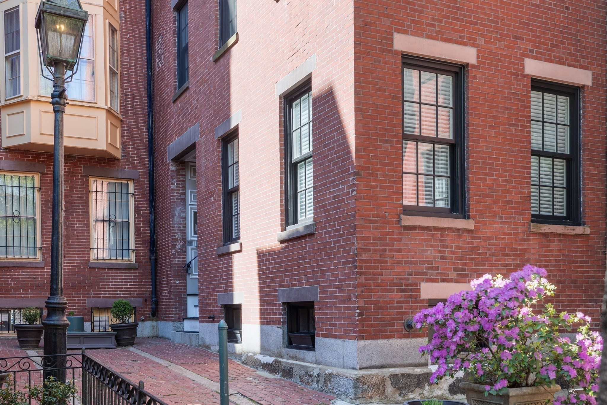 14 Lindall Pl, Beacon Hill, Boston, MA 02114 - Image 18