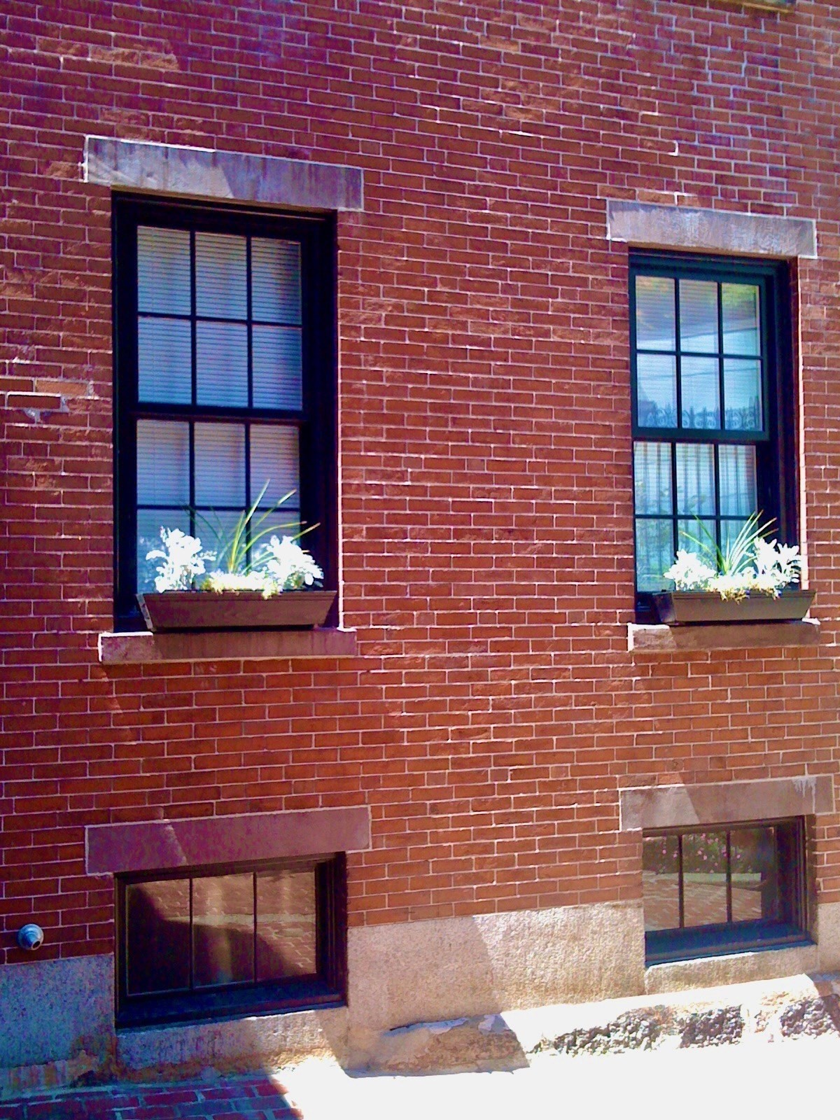 14 Lindall Pl, Beacon Hill, Boston, MA 02114 - Image 3